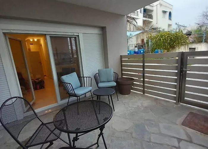 Elenis House