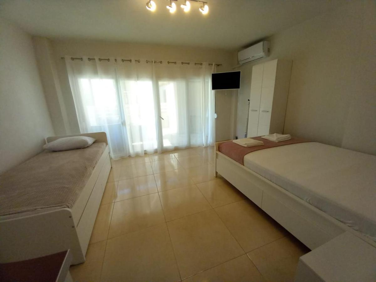 Apartment Elenis House *